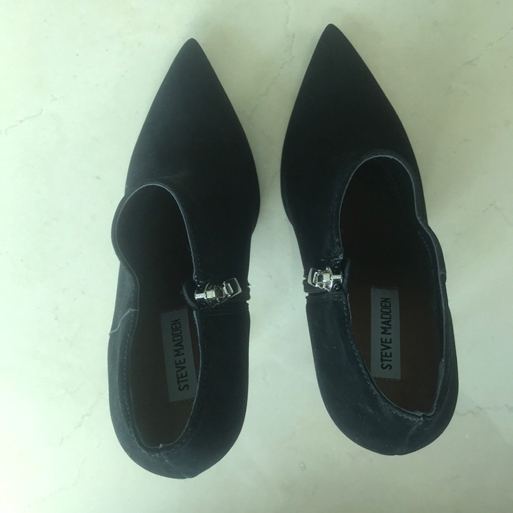 Steve Madden Size 7 Black Pointed Bootie Heels - image 3